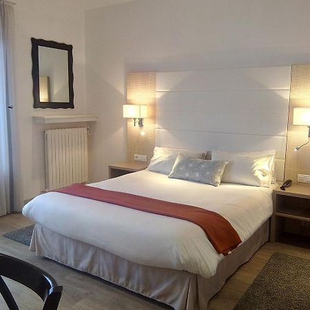 אונדאיי Hotel Uhainak מראה חיצוני תמונה