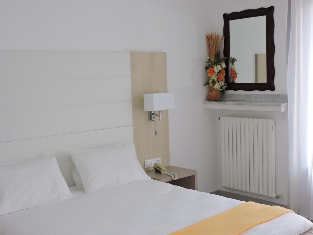 אונדאיי Hotel Uhainak מראה חיצוני תמונה