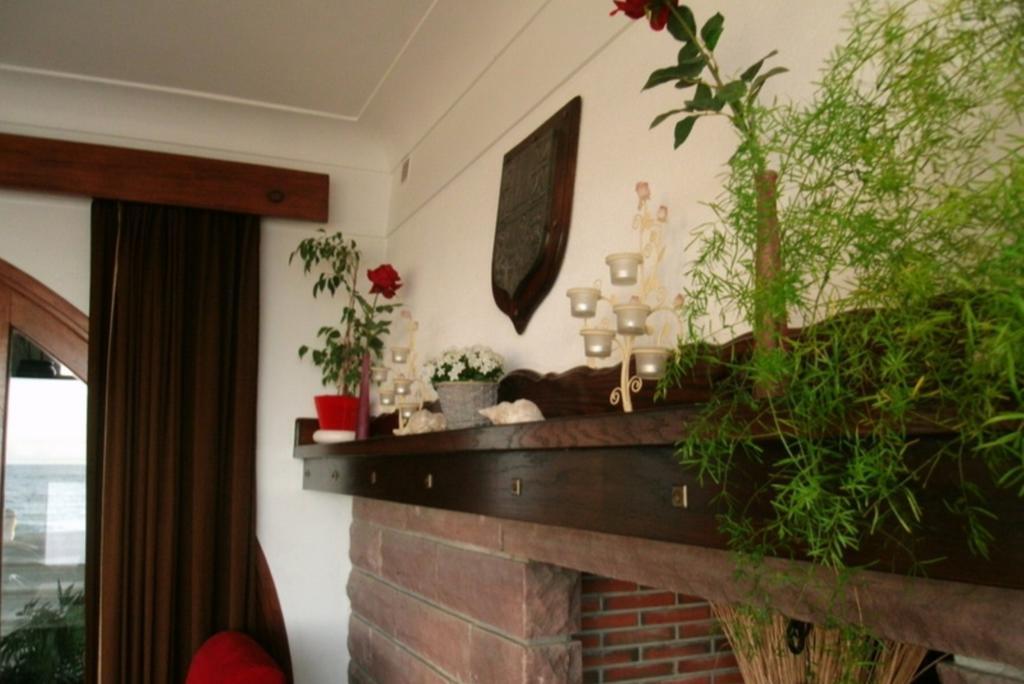 אונדאיי Hotel Uhainak מראה חיצוני תמונה