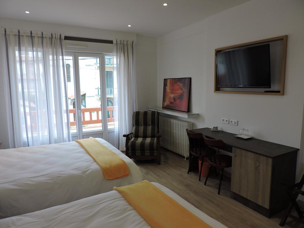 אונדאיי Hotel Uhainak חדר תמונה